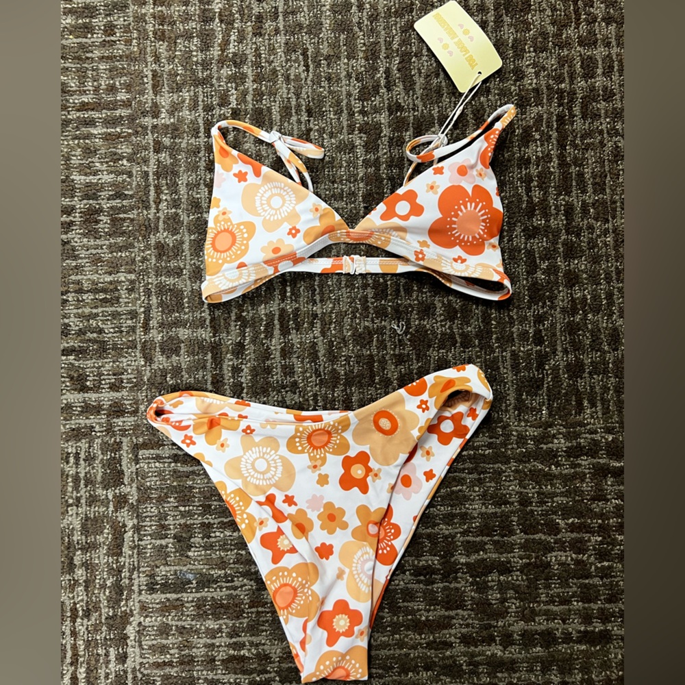aurelle swimsuits. Both size small - Picture 1 of 2